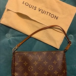 Louis Vuitton pochette